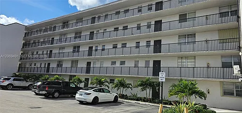 14170 SW 84th St #402-F Photo 1