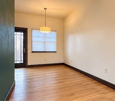 2 bed, 2.5 bath, 1562 sqft, $4,875 — Photo 4