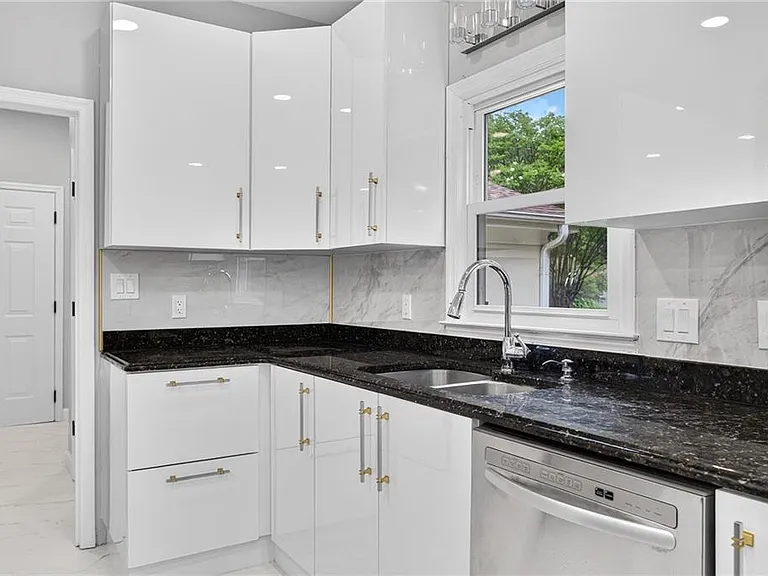 475 Trammell Dr — Photo 15