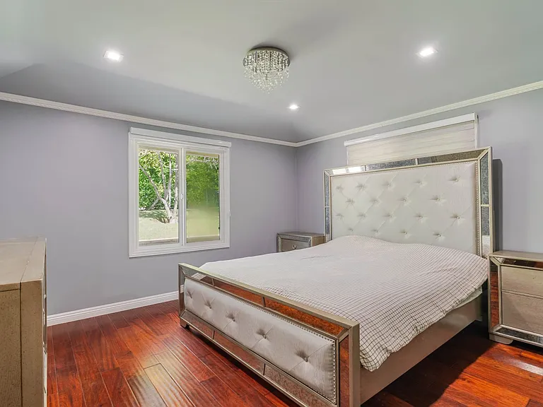 660 Woodbury Rd — Photo 15