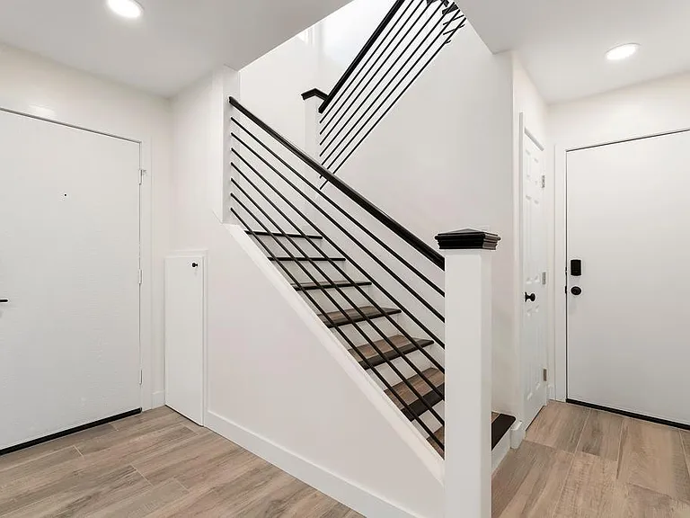 844 Mola Vista Way #844 — Photo 19