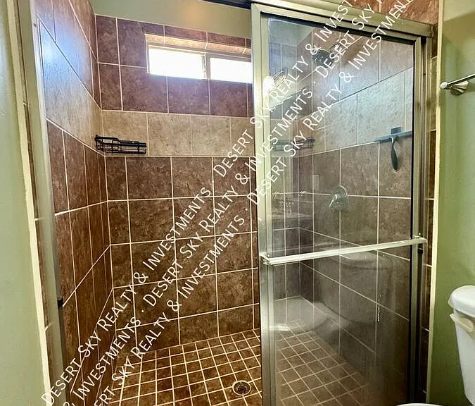 4844 Califa Ave — Photo 12