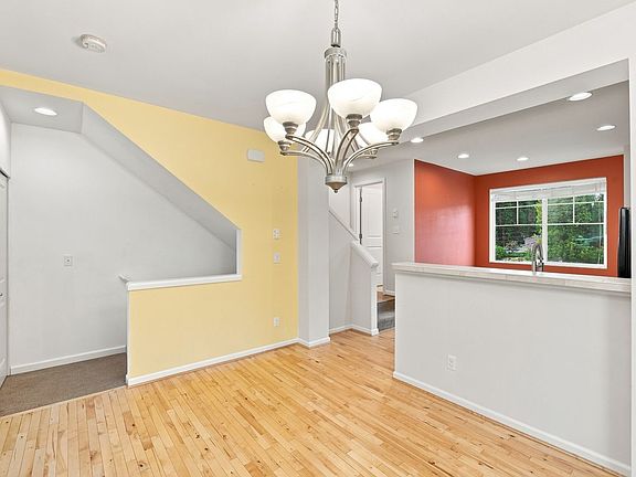 5th image of 333 127th St SE #A