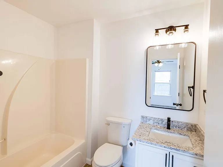 306 E Southern Trace Dr — Photo 16