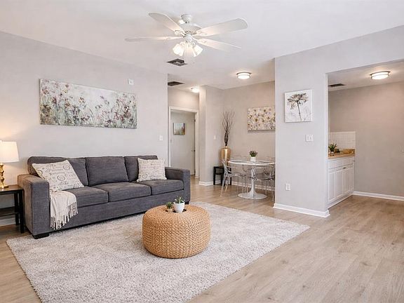 2nd image of 501 S Magnolia Ave APT 4