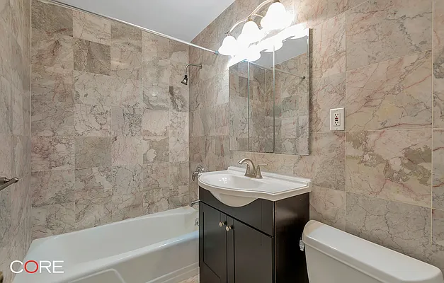 Rented by CORE | media 6