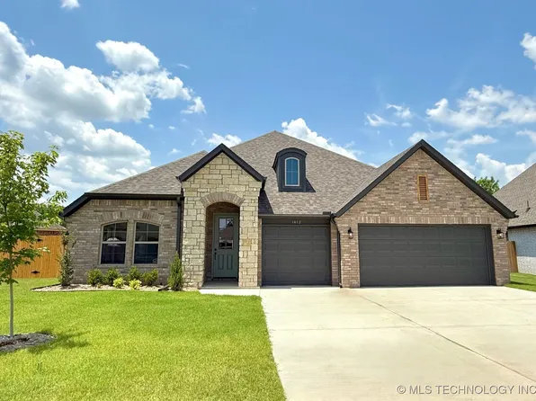 1412 N 70th St, Broken Arrow, OK 74014