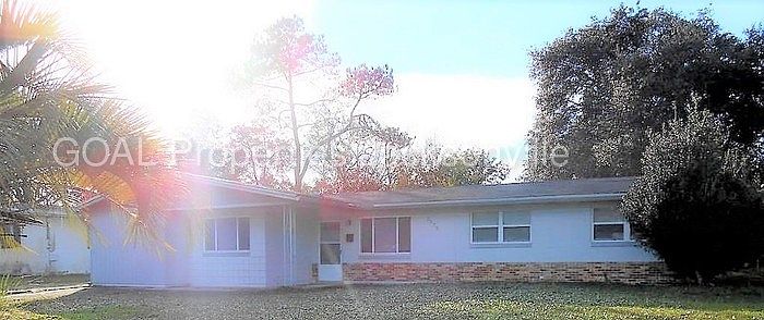 1st image of 2028 Bunting Dr