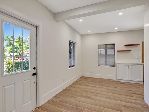 4th image of 1310 SW 28th Street