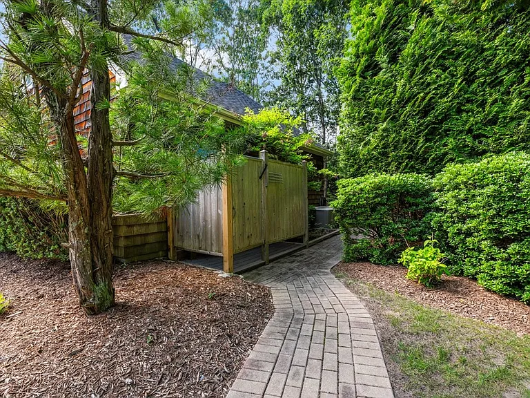 6 Bennett Dr — Photo 37