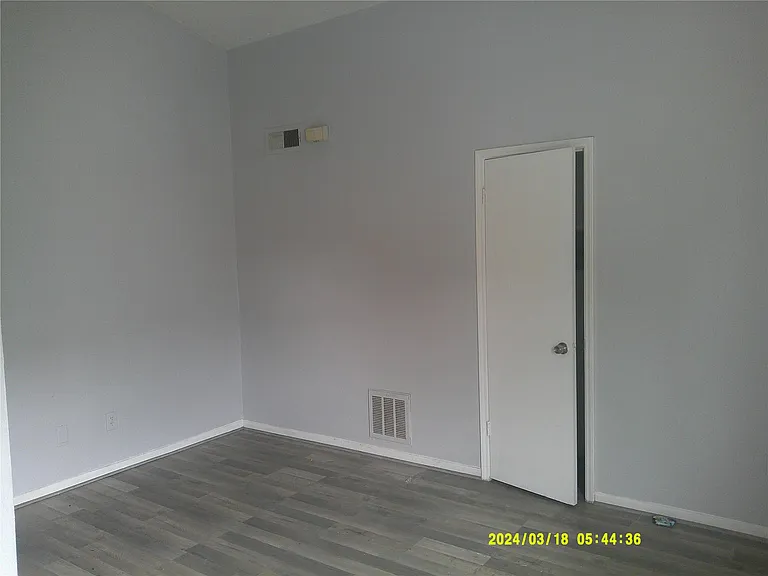 12411 W Village Dr #D — Photo 7