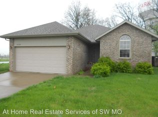 3109 W Garton Rd, Ozark, MO 65721