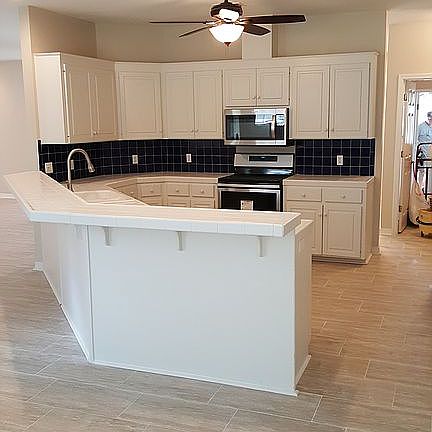 2nd image of 3027 Killarney Dr