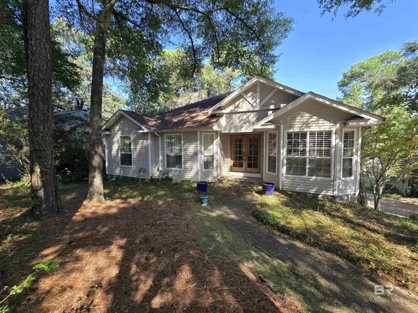 130 Lake Front Dr, Daphne, AL 36526