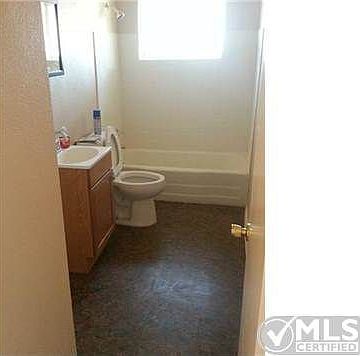 5th image of 5209 Debeers Dr