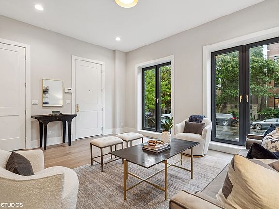 4th image of 3651 N Damen Ave #1