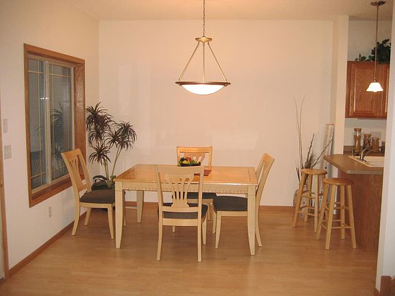 3rd image of 8654 Tessman Cir N
