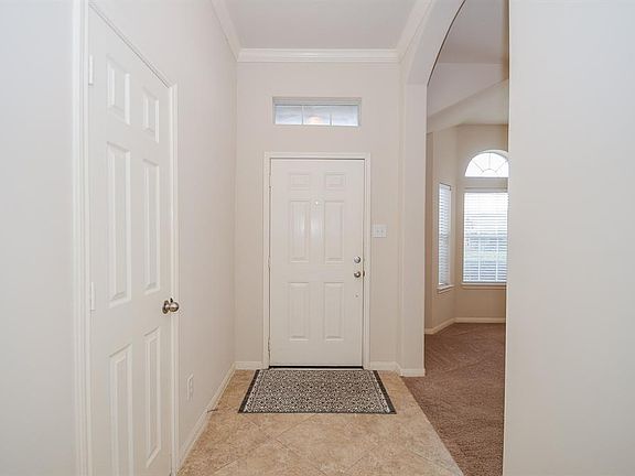 4th image of 1015 Escambia Way Dr