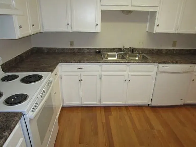5212 Cordova Ave — Photo 10