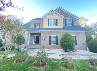 11127 Fountaingrove Dr, Charlotte, NC 28262