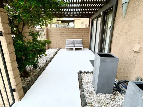 241 Misty Isle Ln Unit B, Las Vegas, NV 89107