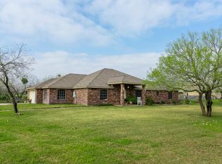 5833 Grand Lake Cir, Robstown, TX 78380