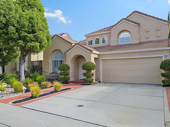 2nd image of 4620 Marbella Ct