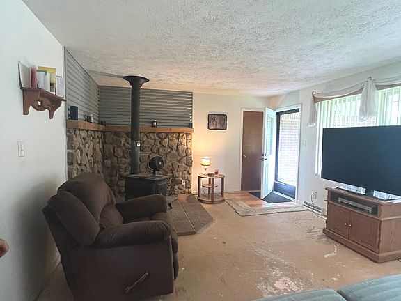 4th image of 212 Crosby Dr