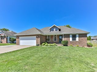 971 Lewis St, Marshfield, MO 65706