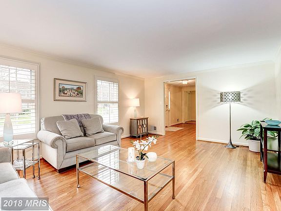 5th image of 1214 Fallsmead Way