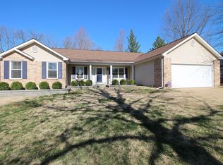 505 Riverchase Cir, Fenton, MO 63026