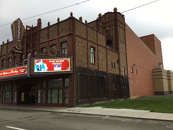2nd image of 442 W Pike St