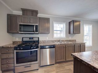 73 Ashley Cir #65, Swartz Creek, MI 48473