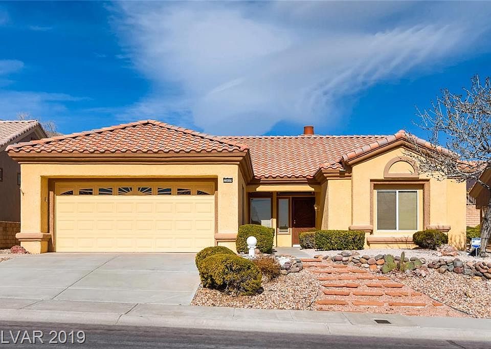 1st image of 2809 Hanging Rock Dr