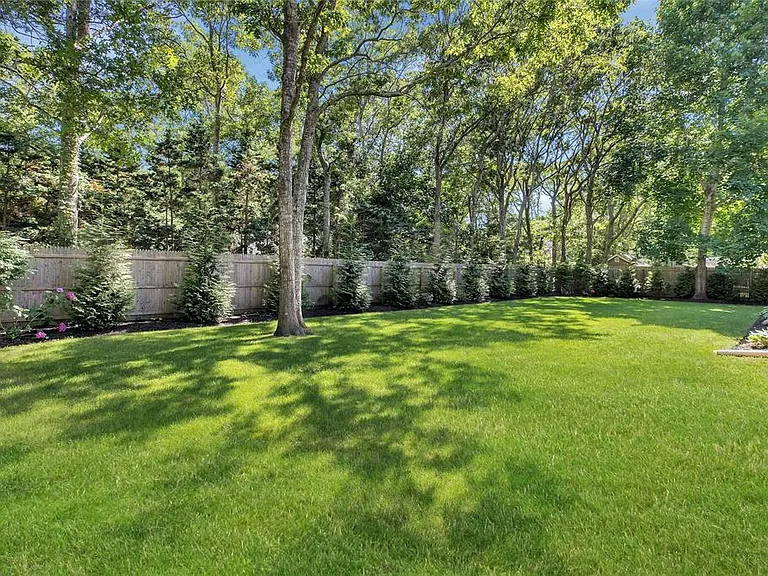 38 Woodridge Rd — Photo 23