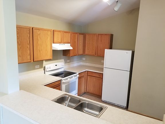 4th image of 521 Silverstone Dr #521