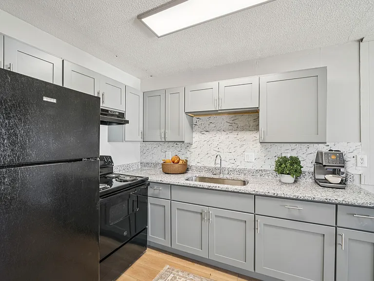 Dogwood Lane Apartments — Photo 53