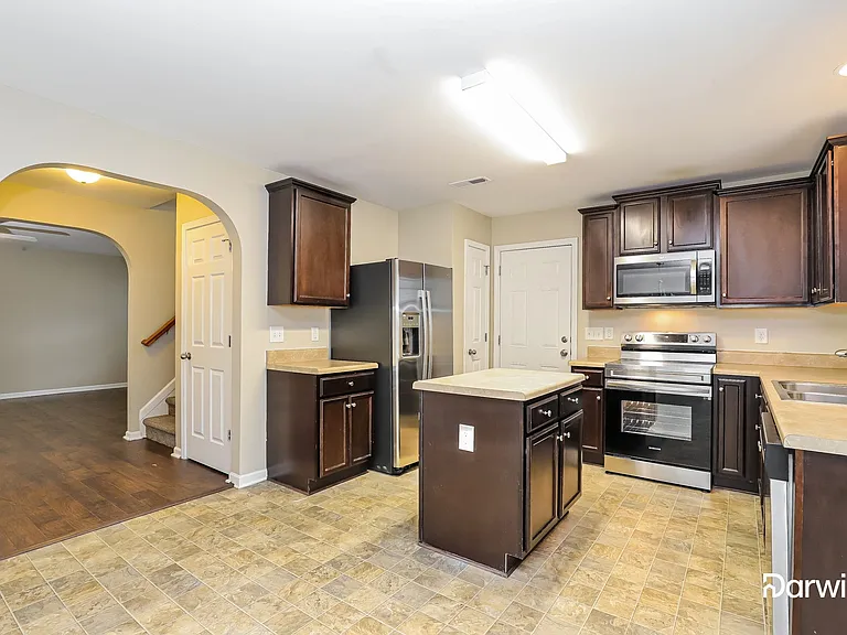 2713 Wild Poplar Way — Photo 3