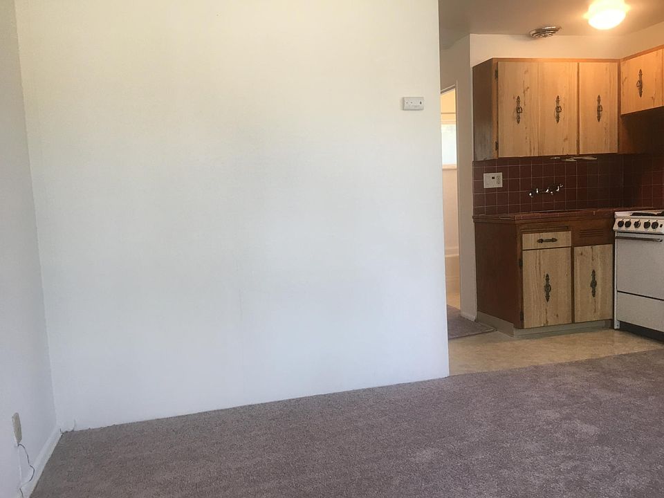 2nd image of 4704 Midvale Ave N