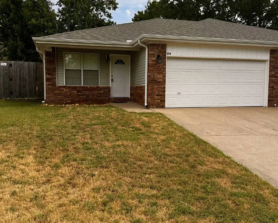 19A Holly Dr