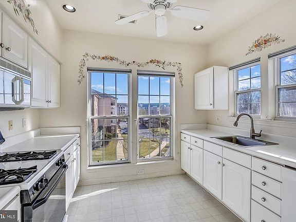 4th image of 400 Kentlands Blvd APT 302