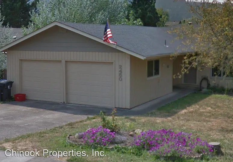 2450 Friendly St photo 1