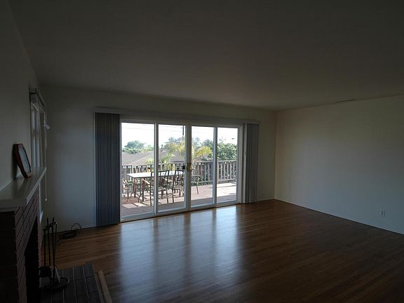 5th image of 444 La Marina Dr