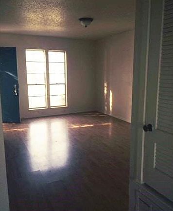 2nd image of 4906 Creek Bend Dr