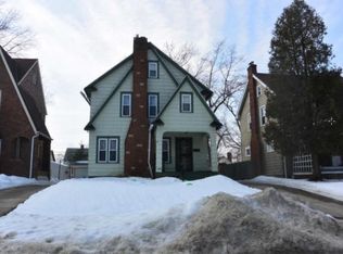 1012 Pembrook Rd, Cleveland Heights, OH 44121