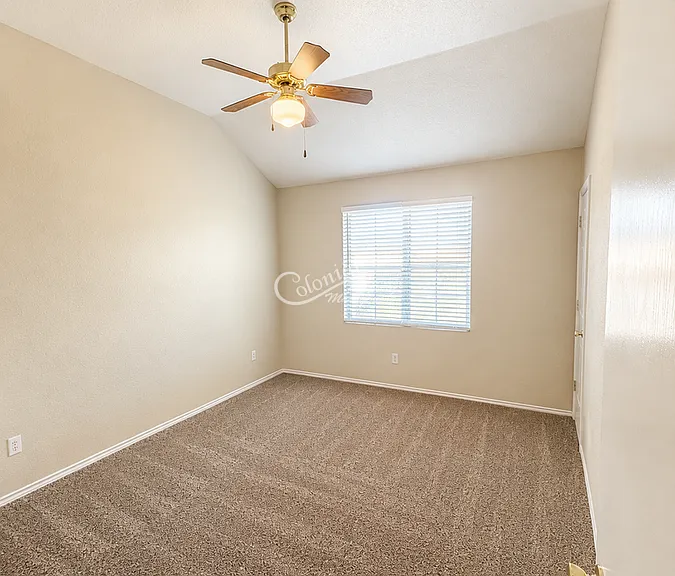 2710 Vernice Loop #B — Photo 10