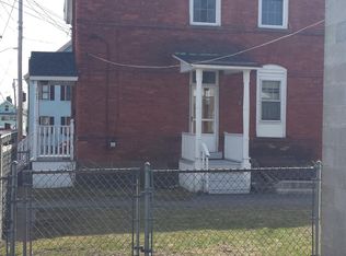 33 Middle St #2F, Waterford, NY 12188