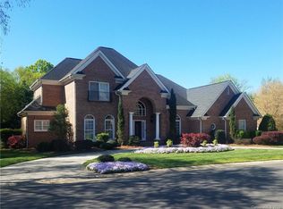 1811 Bardstown Rd, Charlotte, NC 28226