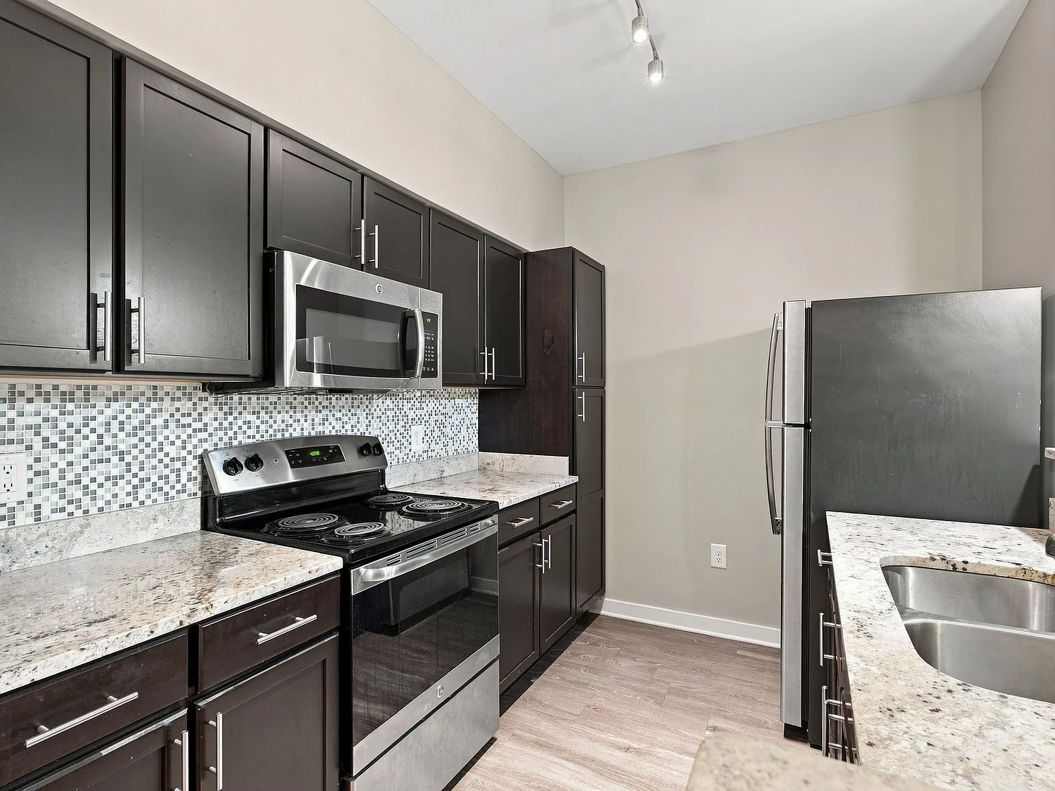 1 bed, 675 sqft, $1,499 — Photo 4