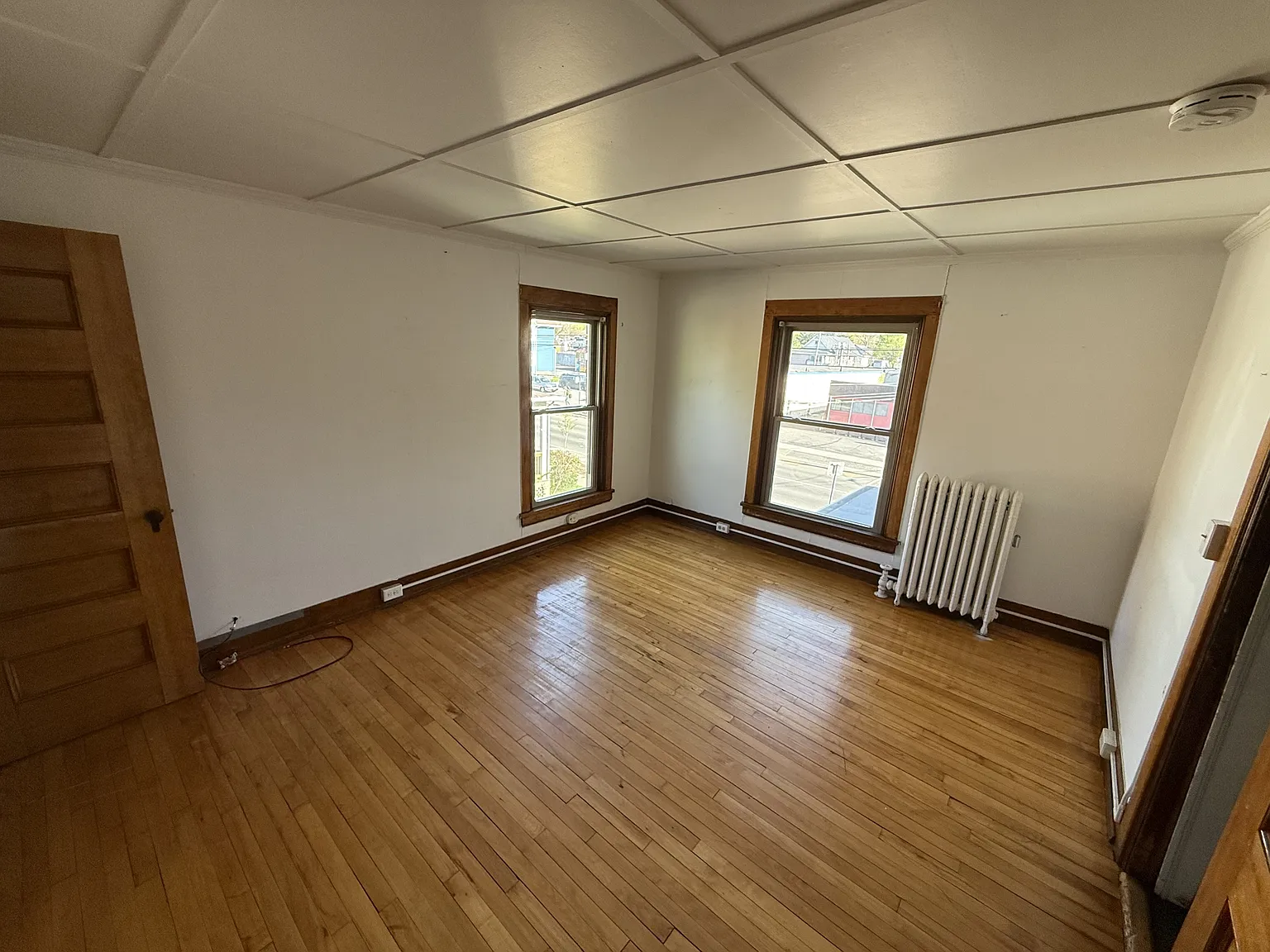 526 W Seneca St — Photo 3